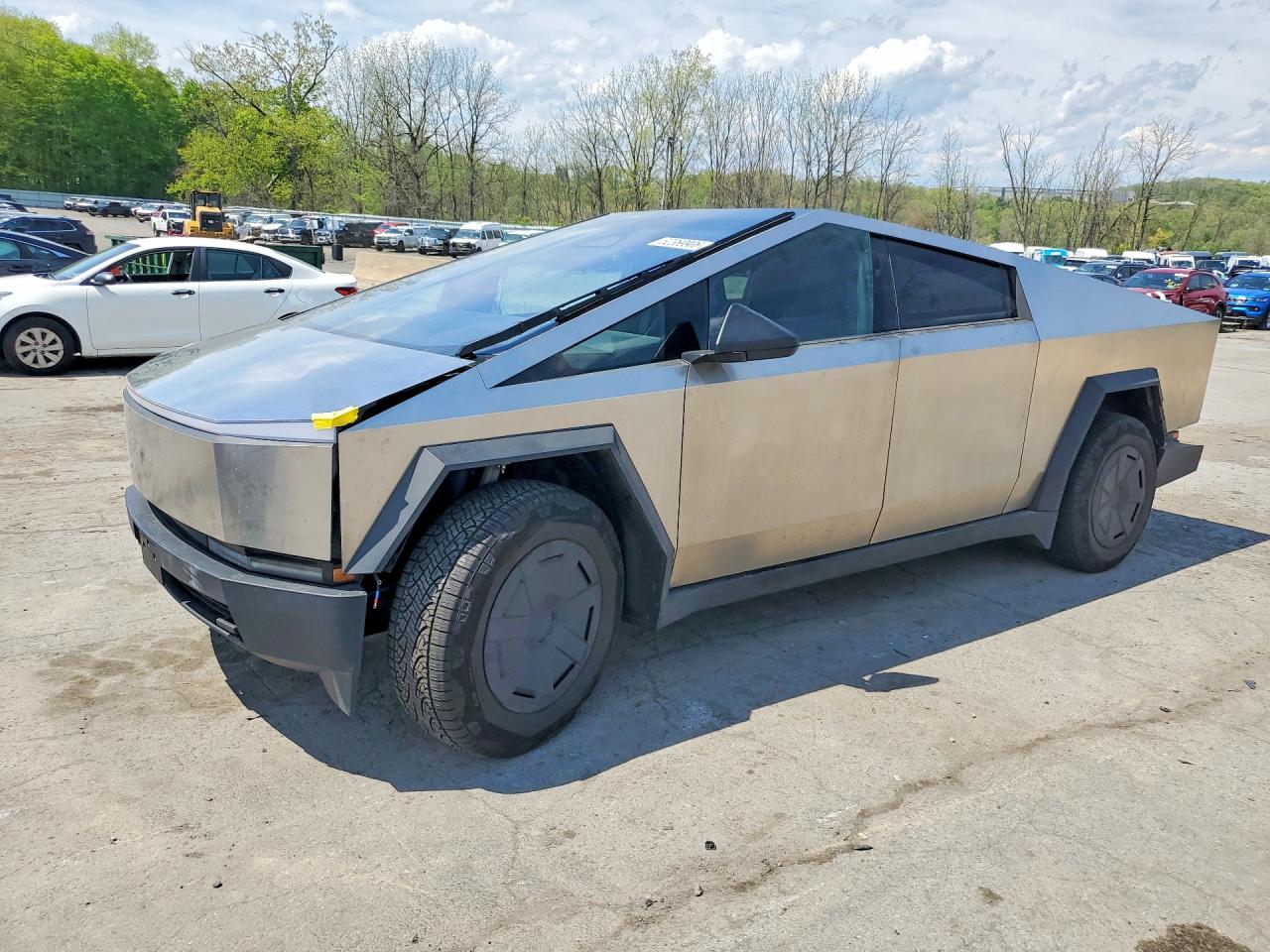 2024 Tesla Cybertruck, VIN 7G2CEHED0RA055601 — Rear end