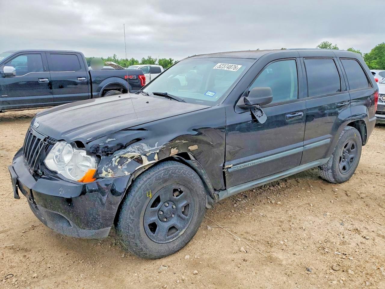 2008 Jeep Grand Cherokee Laredo, VIN 1J8GS48K68C121852 — Front end