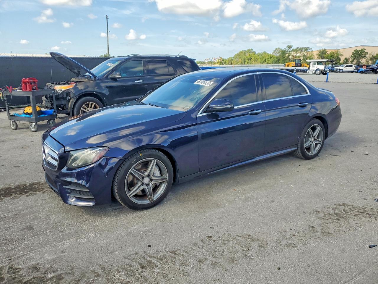 2017 Mercedes-Benz E 300 Luxury, VIN WDDZF4JB2HA042694 — Minor dents and scratches