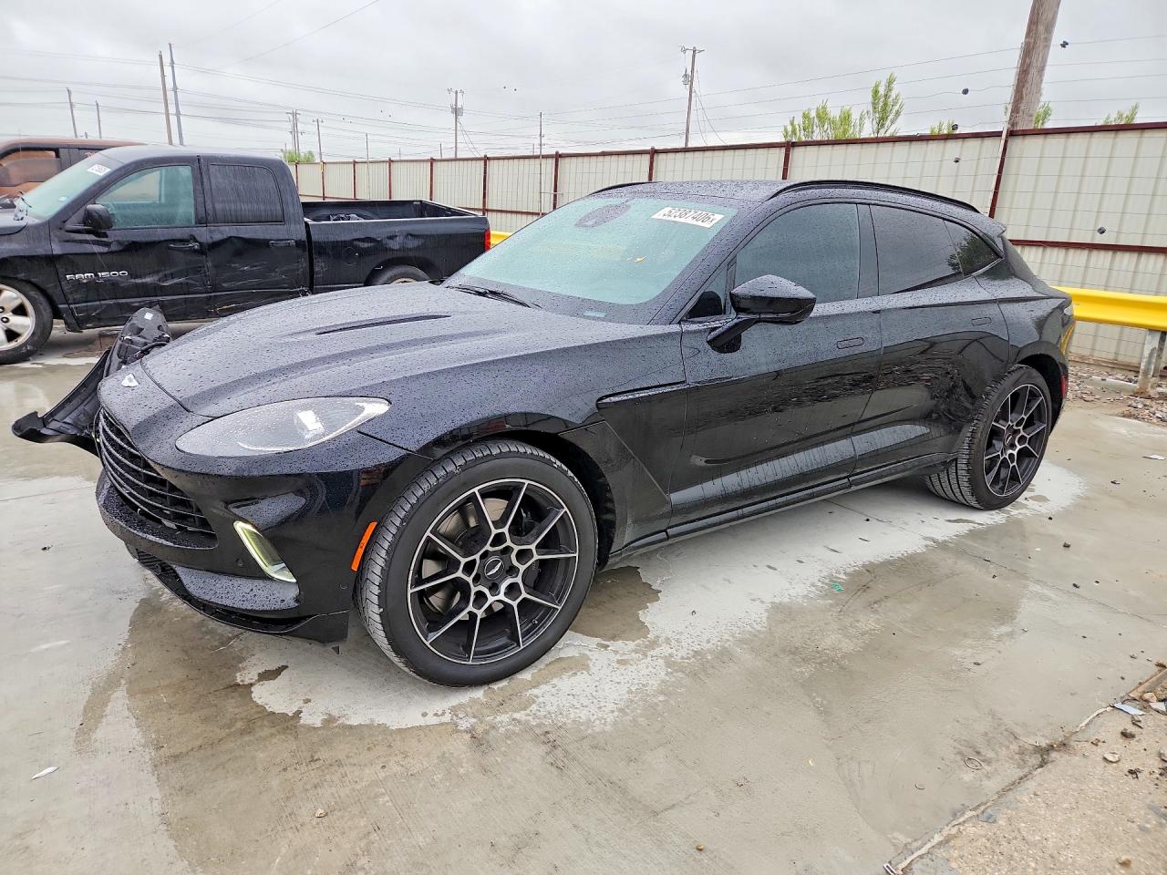 2021 Aston Martin DBX, VIN SCFVUJAW9MTV01123 — Front end
