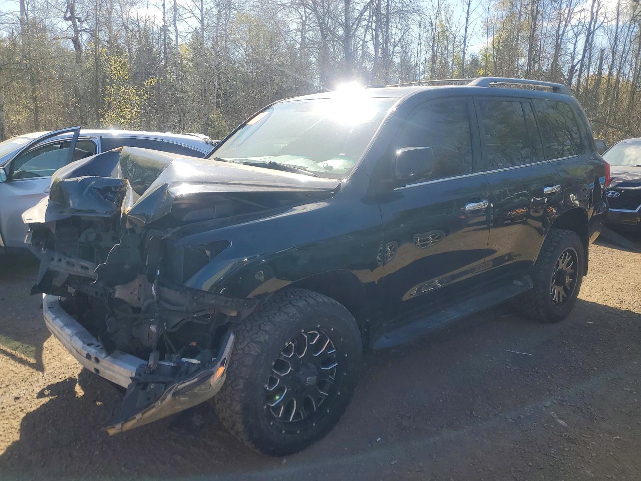 2010 Lexus LX 570, VIN JTJHY7AX5A4034524 — Перед