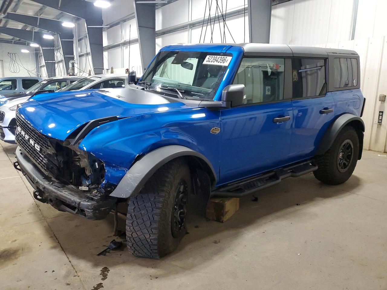 2023 Ford Bronco Outer Banks, VIN 1FMEE5DP3PLC11418 — Front end
