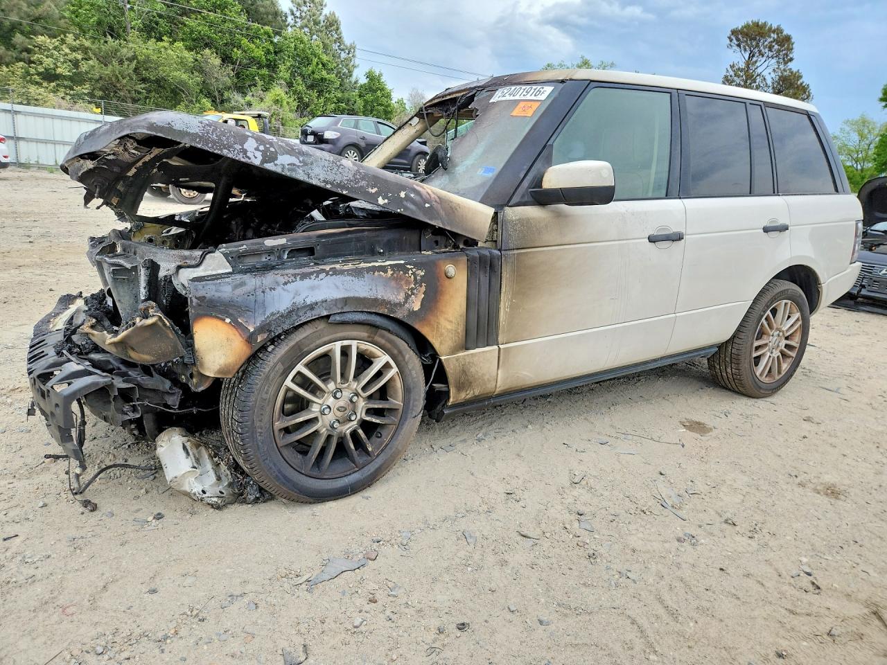 2010 Land Rover Range Rover HSE, VIN SALME1D40AA314712 — Engine fire