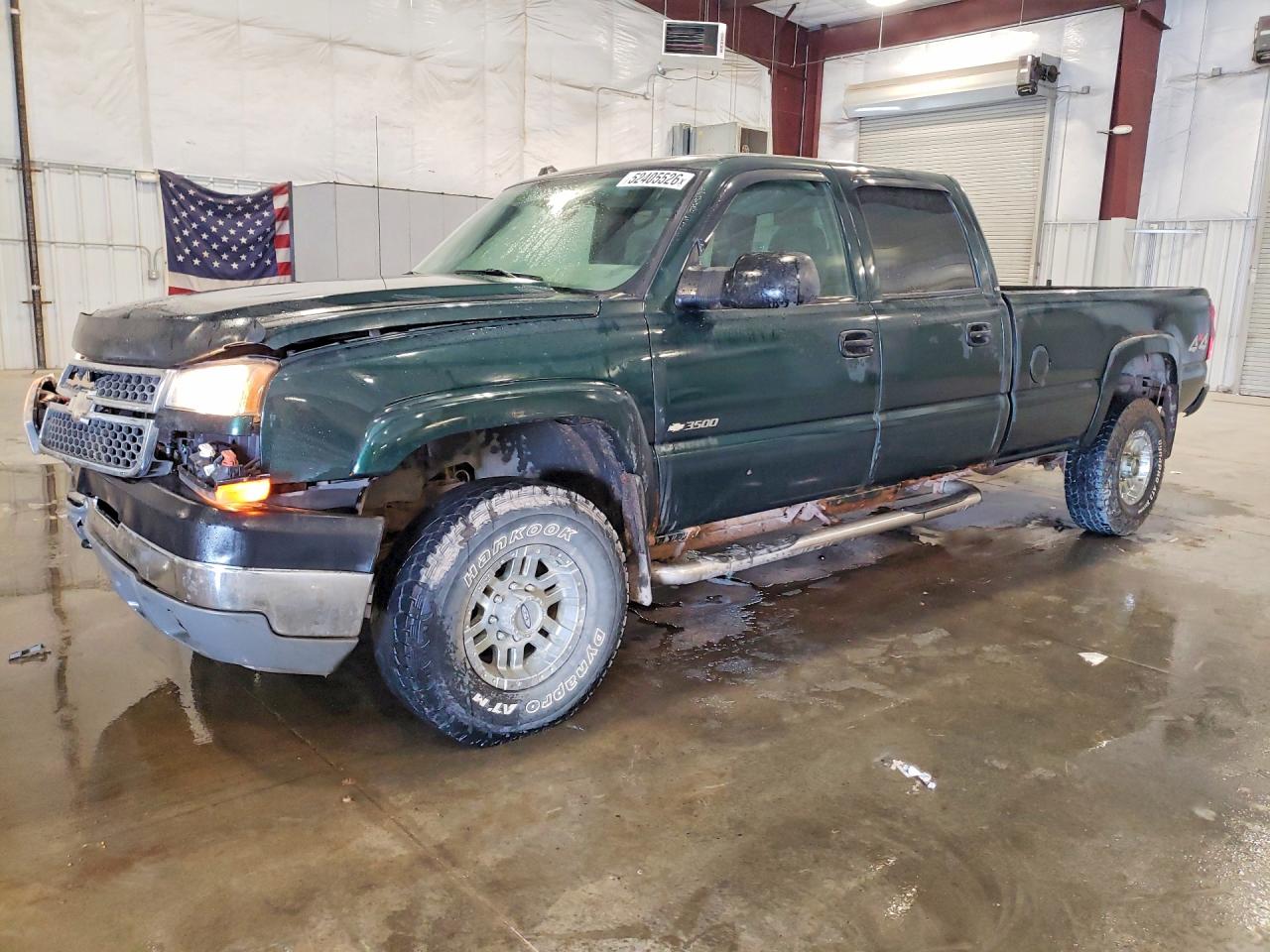2005 Chevrolet Silverado 3500 SRW LS, VIN 1GCHK33U85F820151 — Перед
