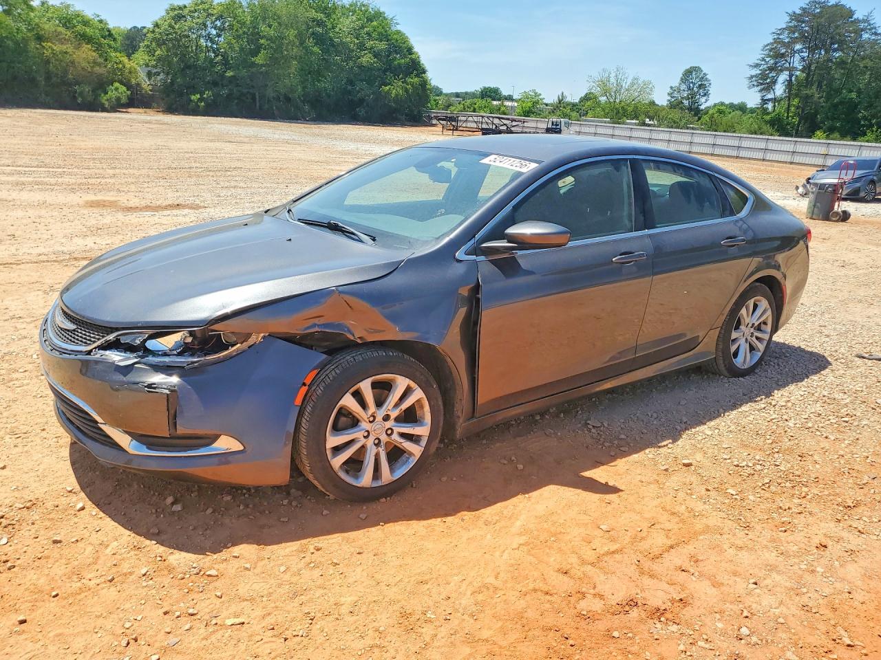 2015 Chrysler 200 Limited, VIN 1C3CCCABXFN718743 — Front end