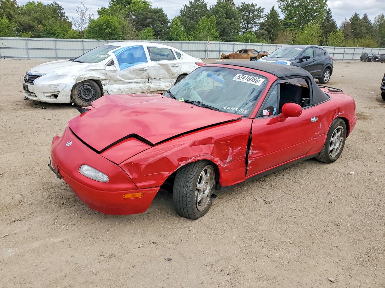 1997 Mazda MX-5 Miata, VIN JM1NA3537V0729403 — Front end