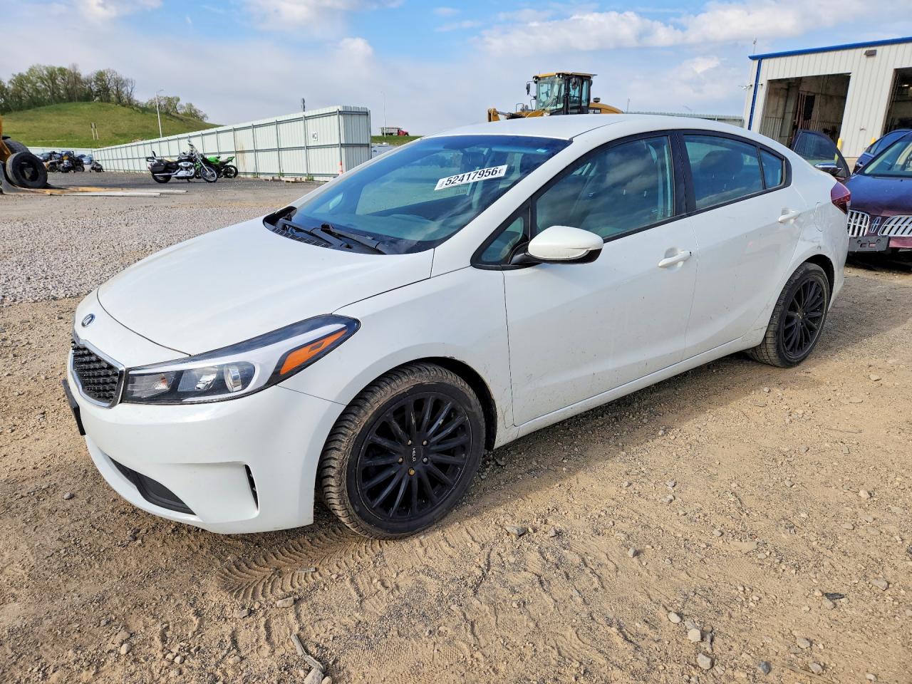 2017 Kia Forte LX, VIN 3KPFK4A71HE035804 — Side