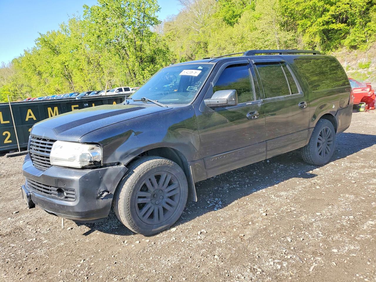 2012 Lincoln Navigator, VIN 5LMJJ3J58CEL04612 — Front end