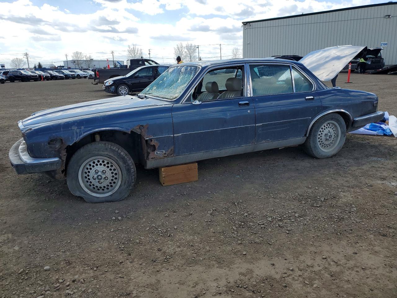 1987 Jaguar XJ, VIN SAJCL1249HC476768 — Vandalism