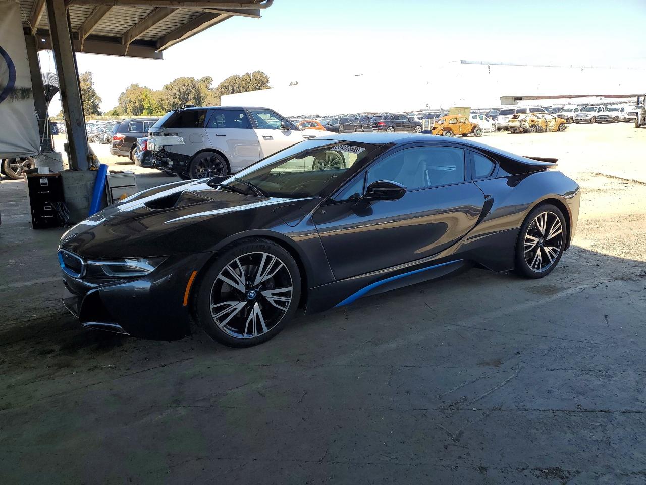 2014 BMW i8, VIN WBY2Z2C5XEVX64576 — Зад