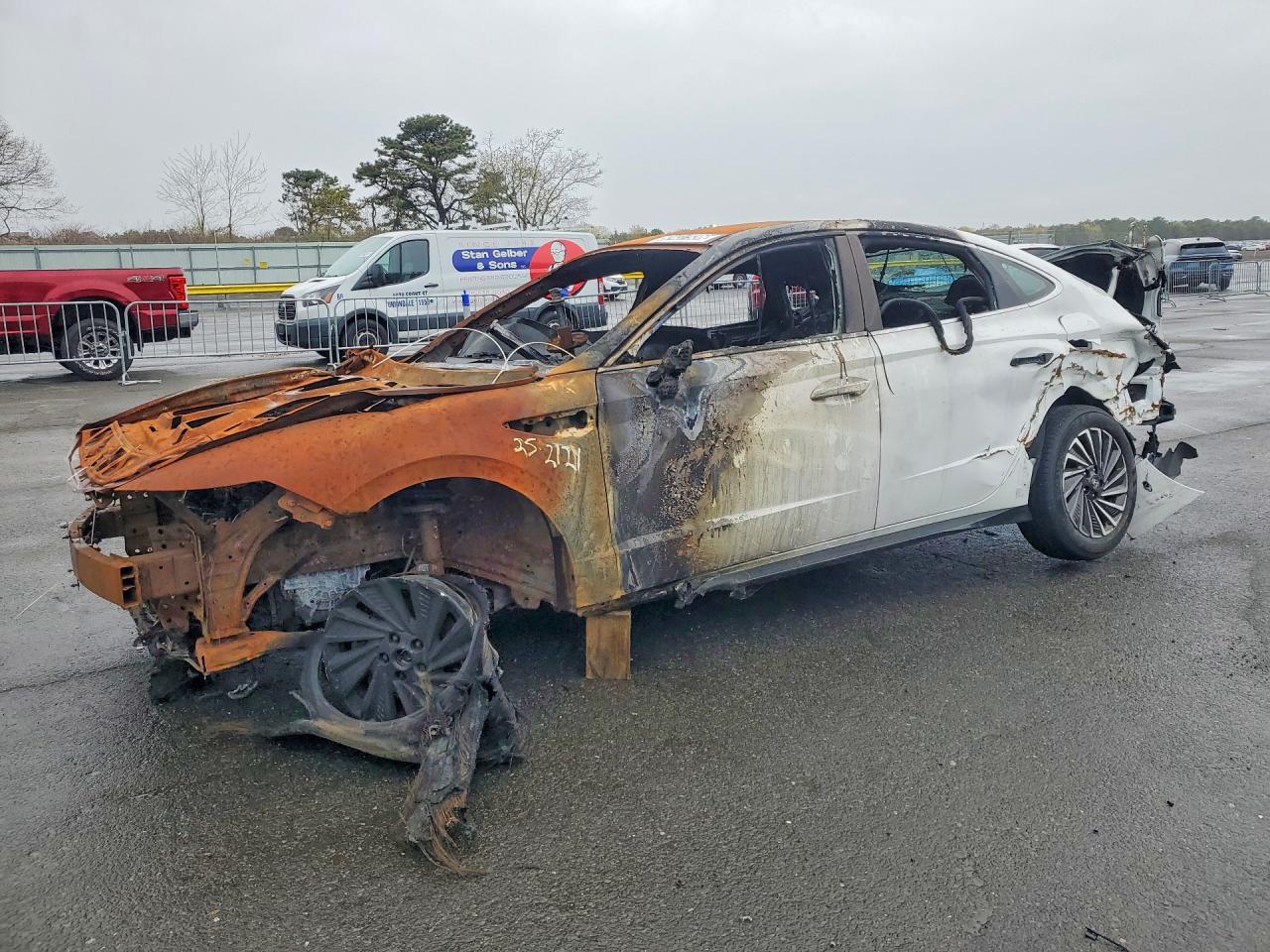 2025 Hyundai Sonata SEL, VIN KMHL34JJ1SA128646 — Burn