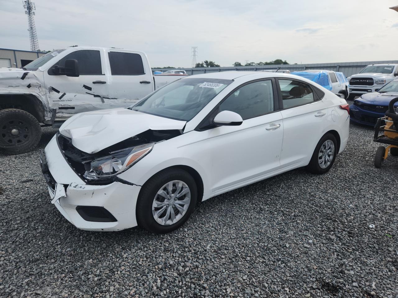 2020 Hyundai Accent SE, VIN 3KPC24A62LE105104 — Front end