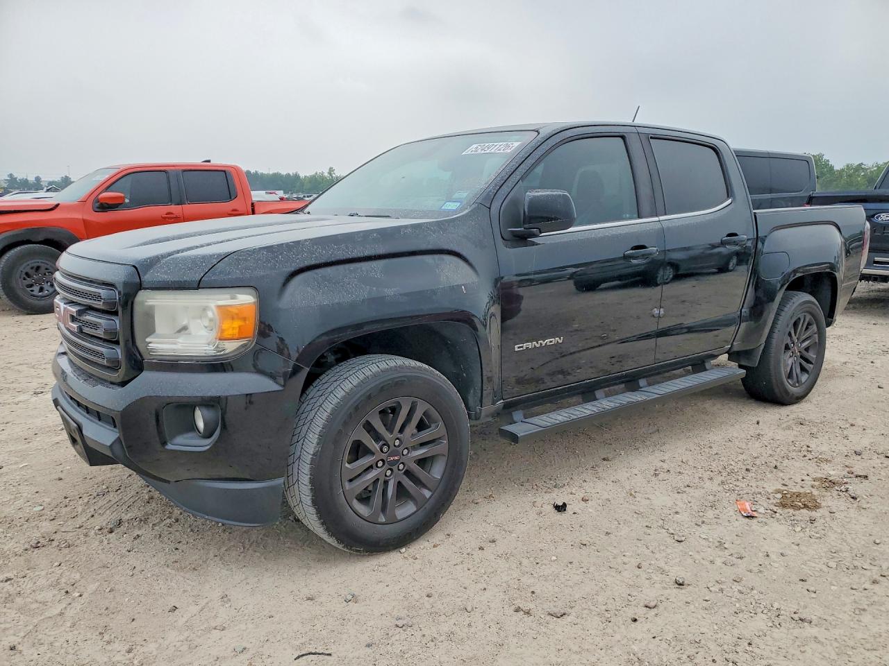 2018 GMC Canyon 2WD SLE, VIN 1GTG5CEN1J1218109 — Rear end