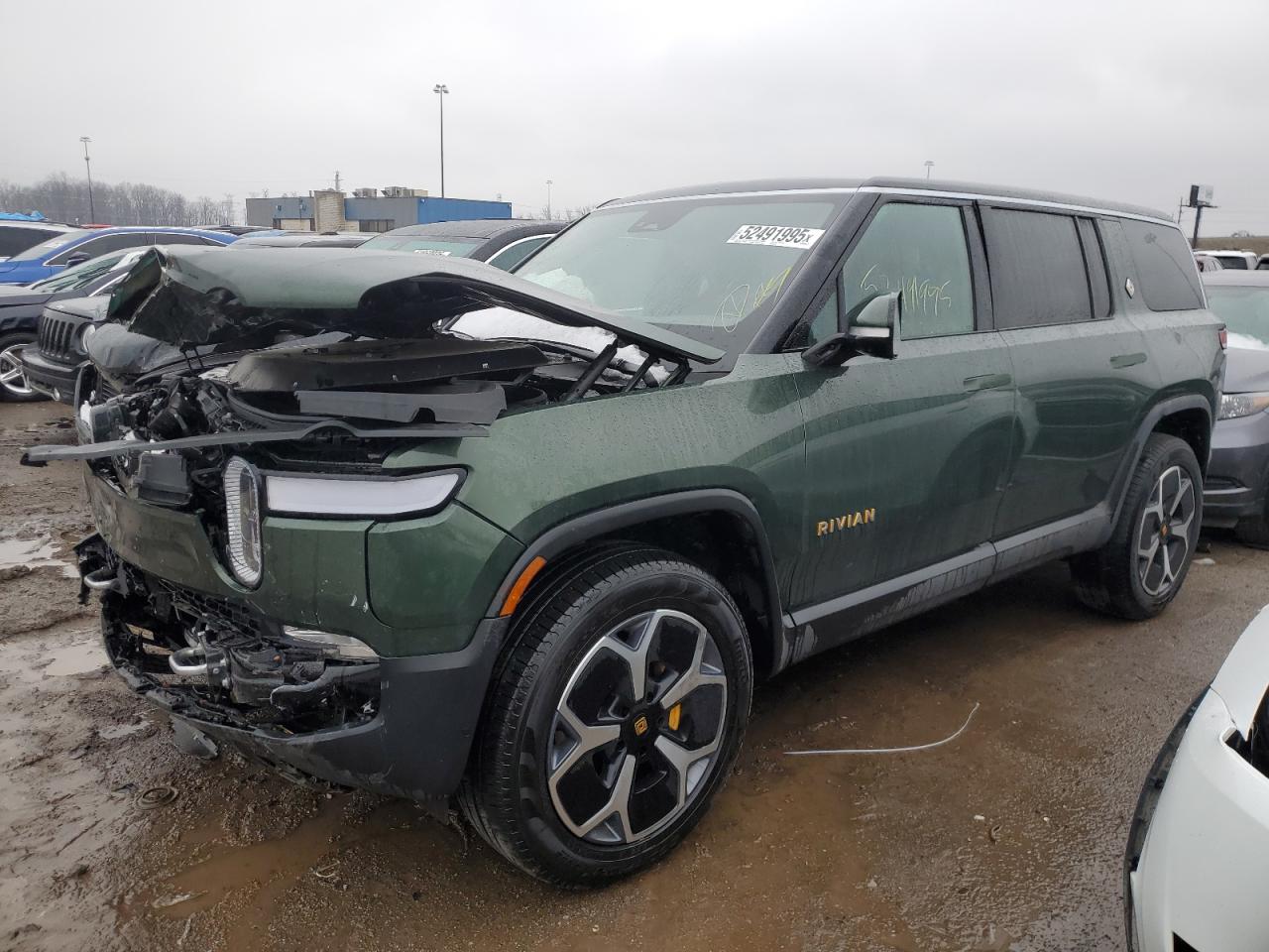 2024 Rivian R1S Adventure, VIN 7PDSGABAXRN043026 — Front end