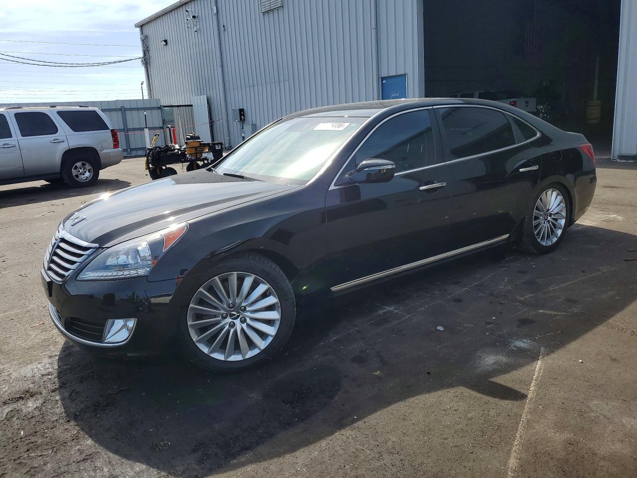 2015 Hyundai Equus Signature, VIN KMHGH4JH3FU098862 — Undercarriage