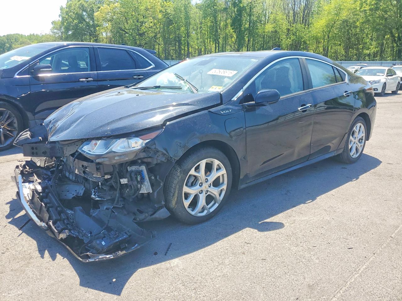 2017 Chevrolet Volt Premier, VIN 1G1RD6S57HU146528 — Front end