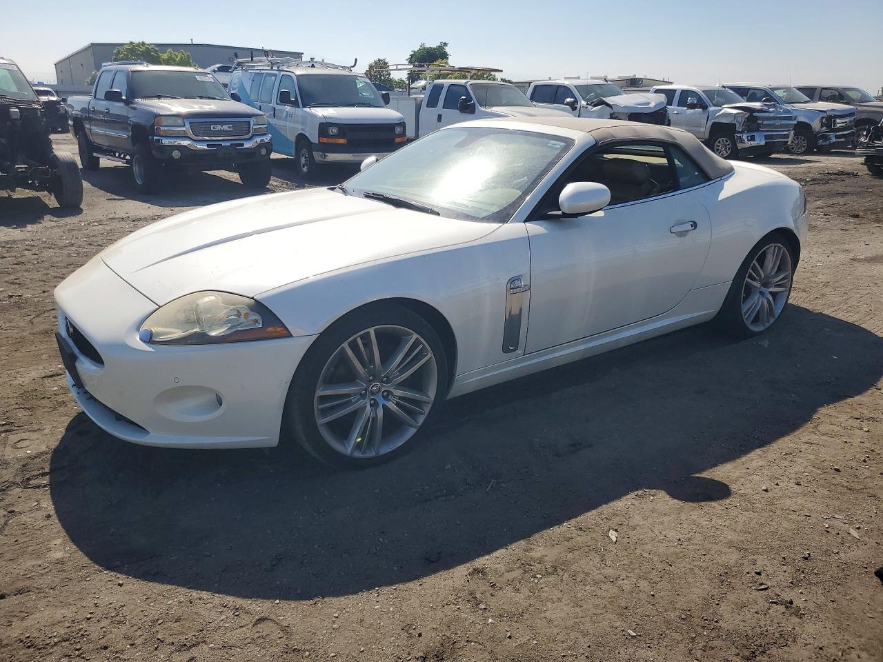 2009 Jaguar XK, VIN SAJWA44B395B32717 — Minor dents and scratches