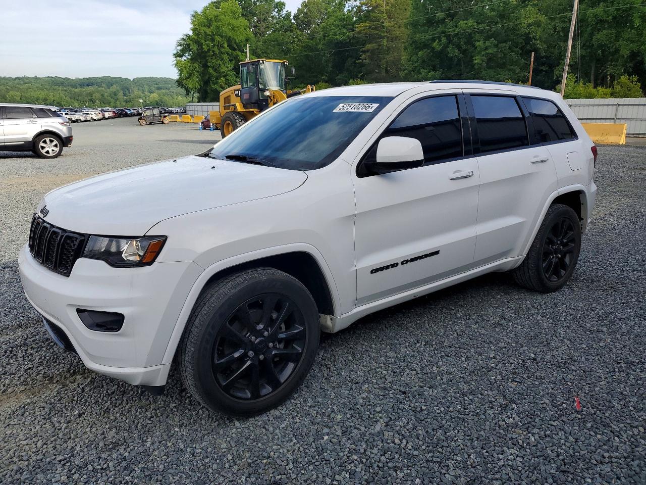 2020 Jeep Grand Cherokee Altitude, VIN 1C4RJEAG4LC129018 — Side