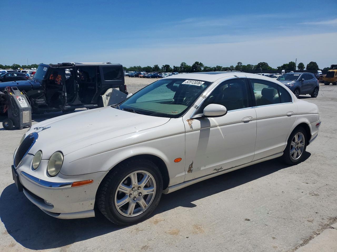 2003 Jaguar S-Type, VIN SAJEA01T93FM78027 — Зад