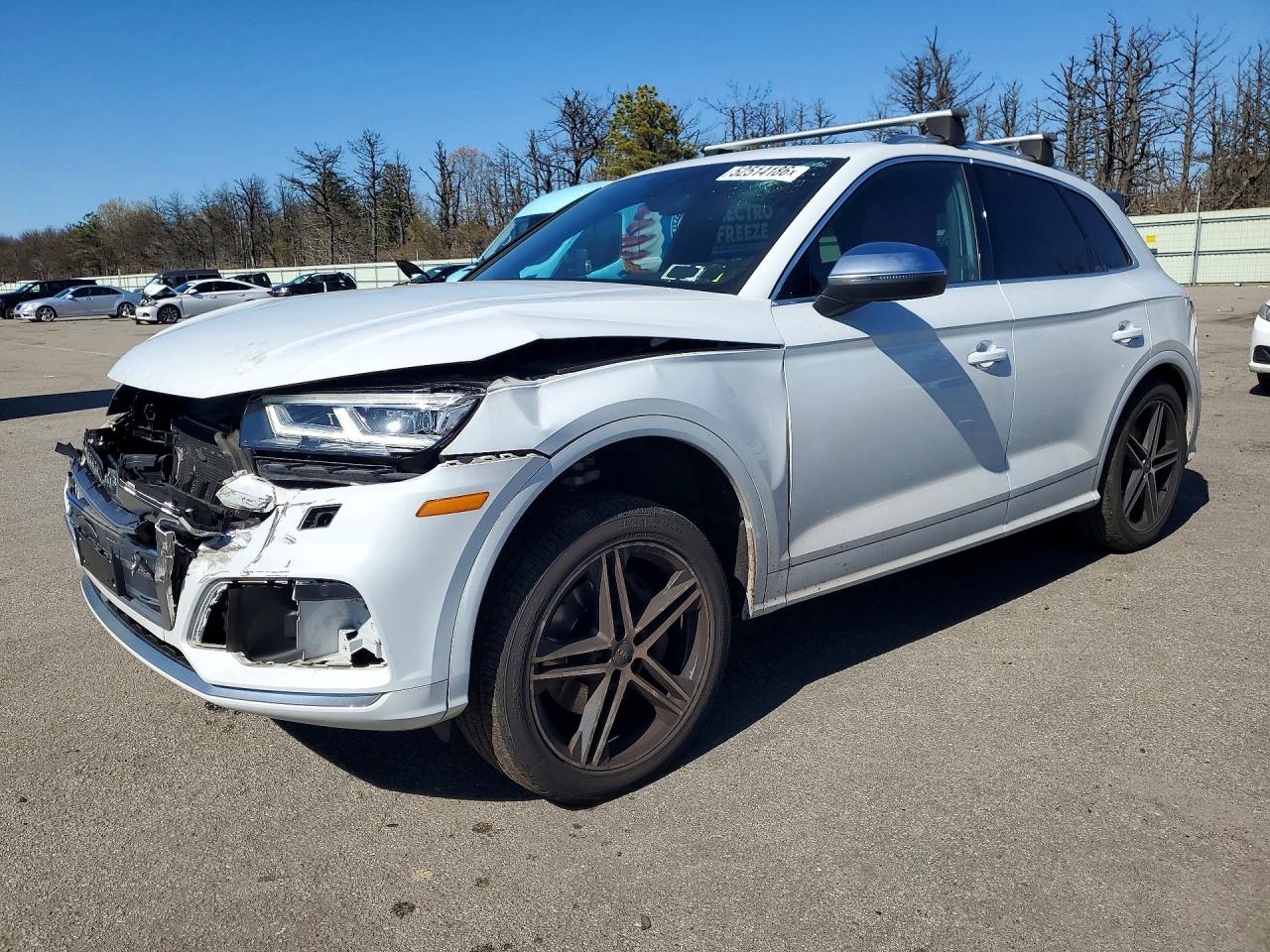 2019 Audi SQ5 Premium Plus, VIN WA1B4AFY8K2100137 — Перед