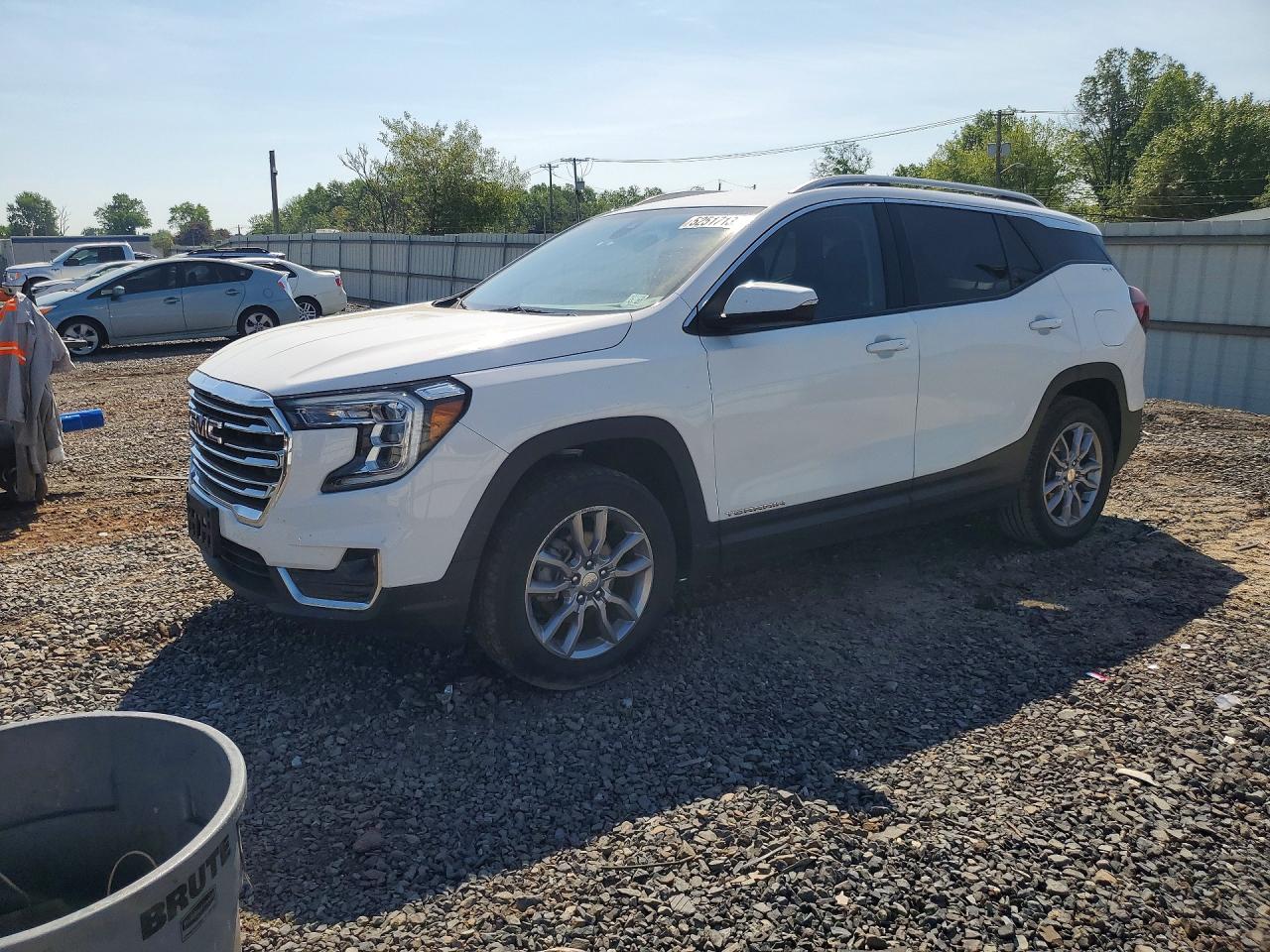 2022 GMC Terrain SLT, VIN 3GKALVEV9NL230342 — Бок