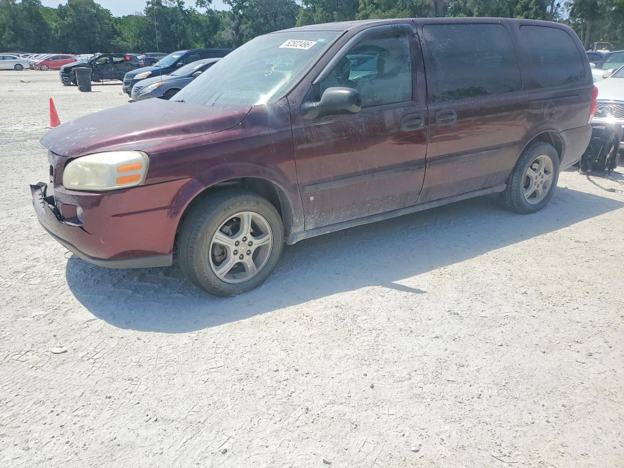 2008 Chevrolet Uplander LS, VIN 1GNDV231X8D178304 — Front end