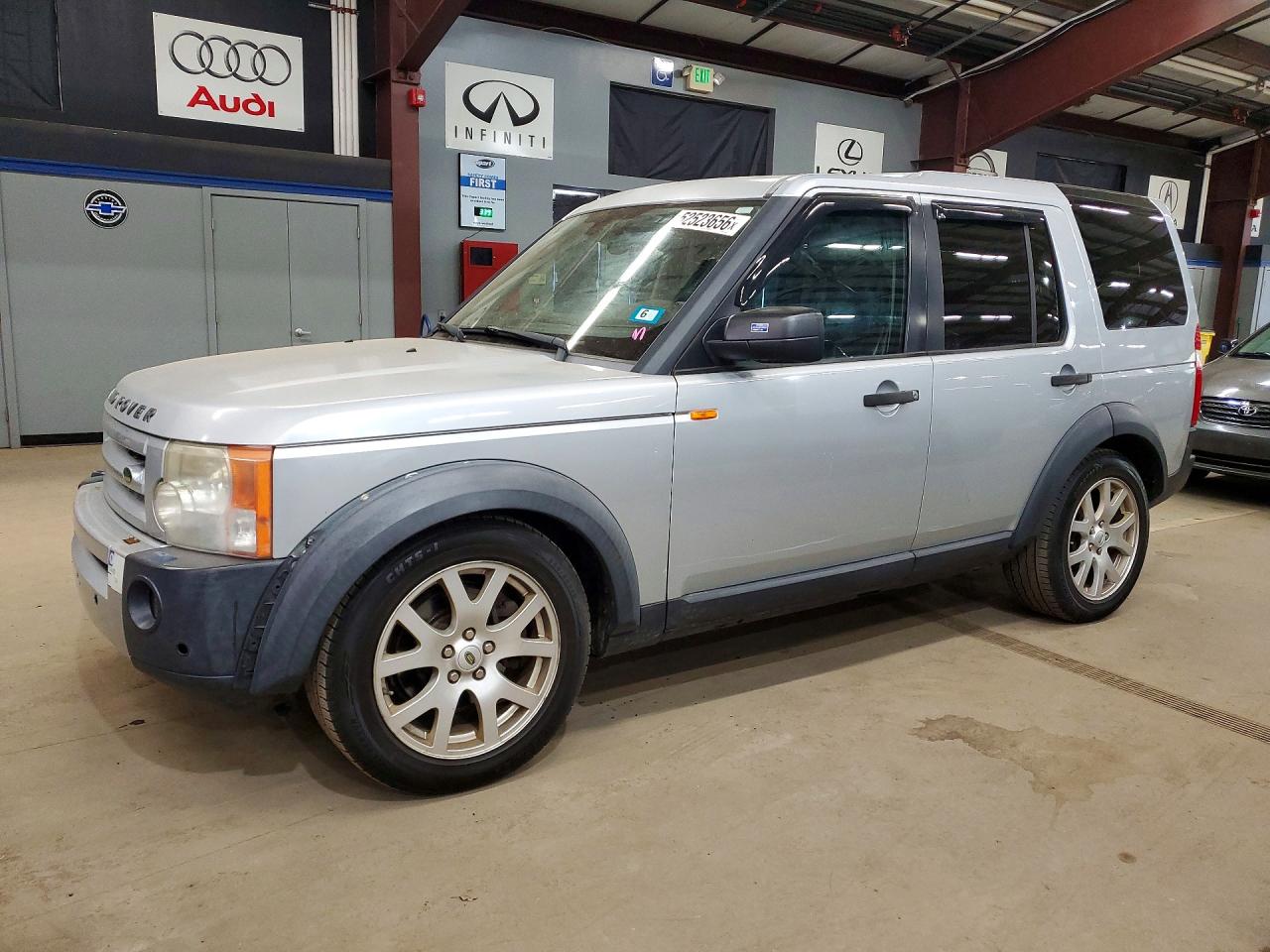 2006 Land Rover LR3 HSE, VIN SALAG25426A387086 — Minor dents and scratches