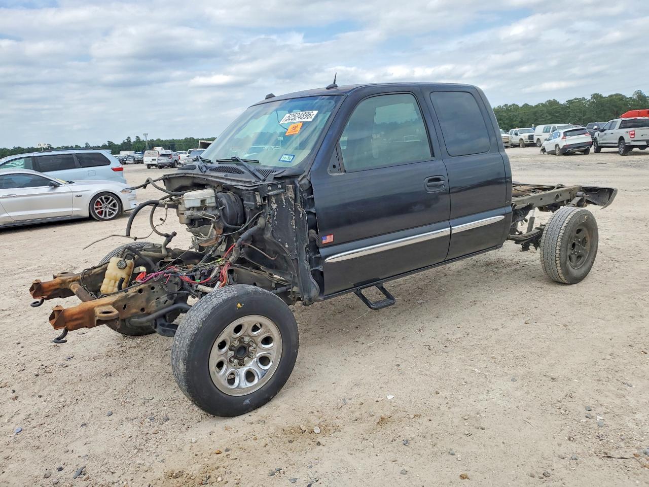 2004 GMC Sierra 1500 SLT, VIN 1GTEC19T84Z346668 — Stripped