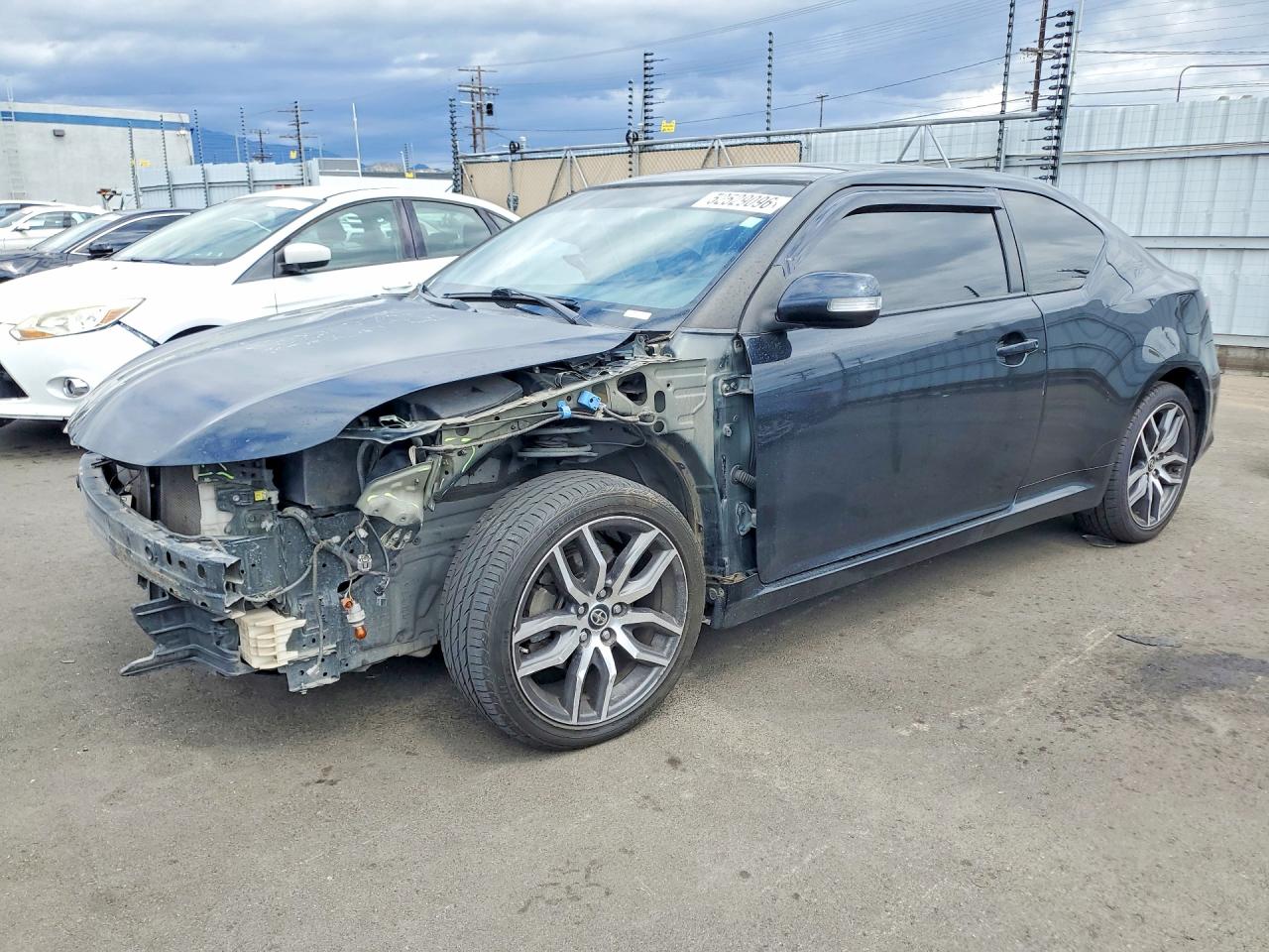 2015 Scion tC, VIN JTKJF5C73FJ004824 — Front end