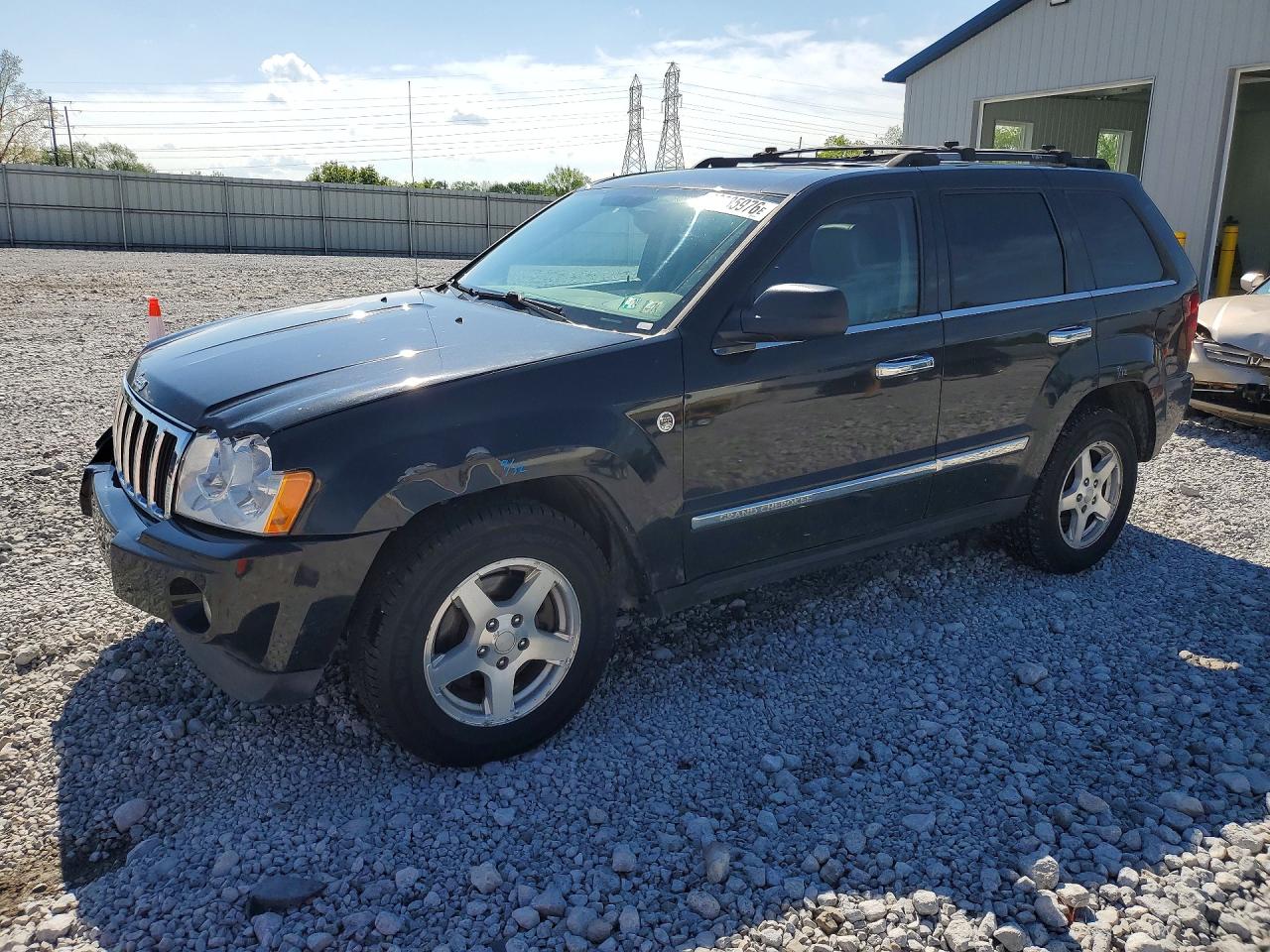2005 Jeep Grand Cherokee Limited, VIN 1J4HR58N35C639737 — Front end