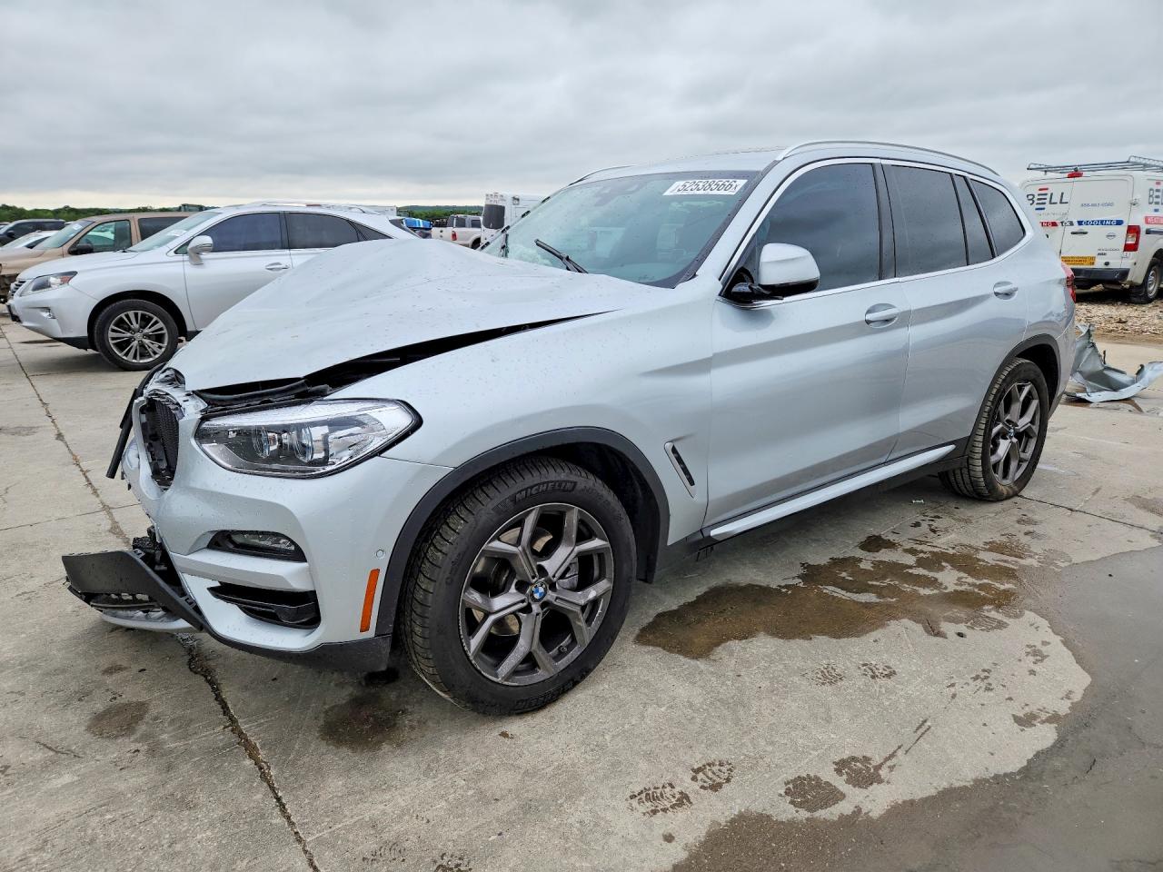 2021 BMW X3 sDrive30i, VIN 5UXTY3C06M9G76989 — Front end