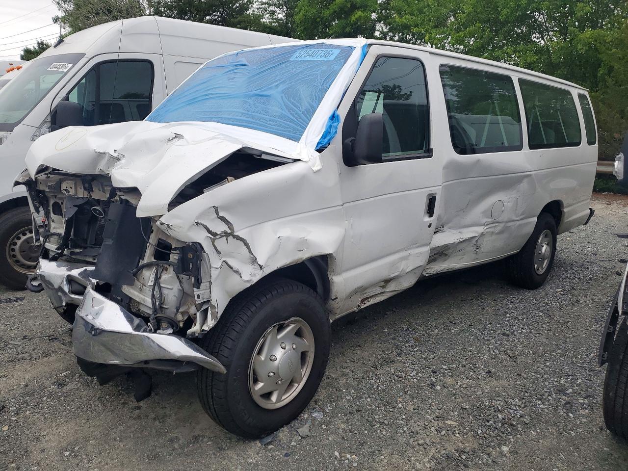 2013 Ford Econoline Passenger XLT, VIN 1FBSS3BL2DDA00211 — Front end