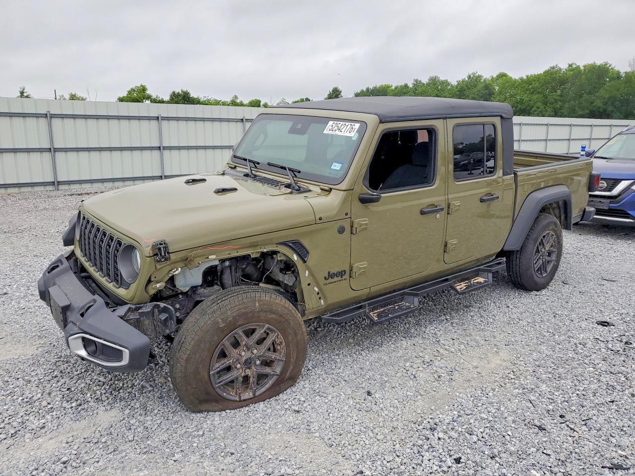 2025 Jeep Gladiator Sport S, VIN 1C6PJTAG5SL528327 — Front end
