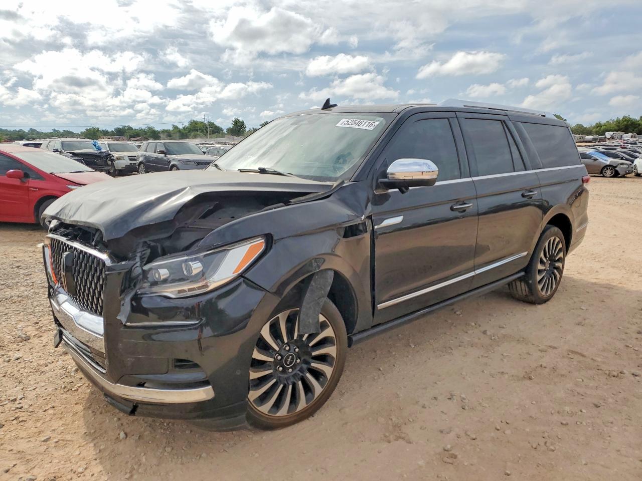 2022 Lincoln Navigator Black Label, VIN 5LMJJ3TT9NEL13110 — Front end