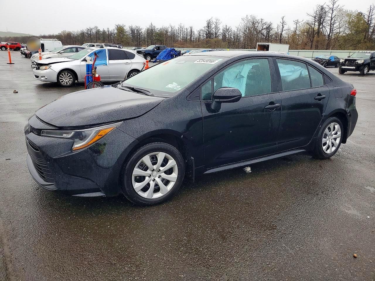 2024 Toyota Corolla LE, VIN 5YFB4MDE9RP174162 — Side