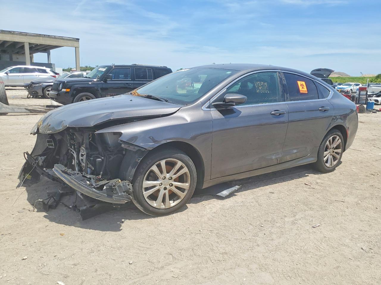 2015 Chrysler 200 Limited, VIN 1C3CCCAB2FN720177 — Front end