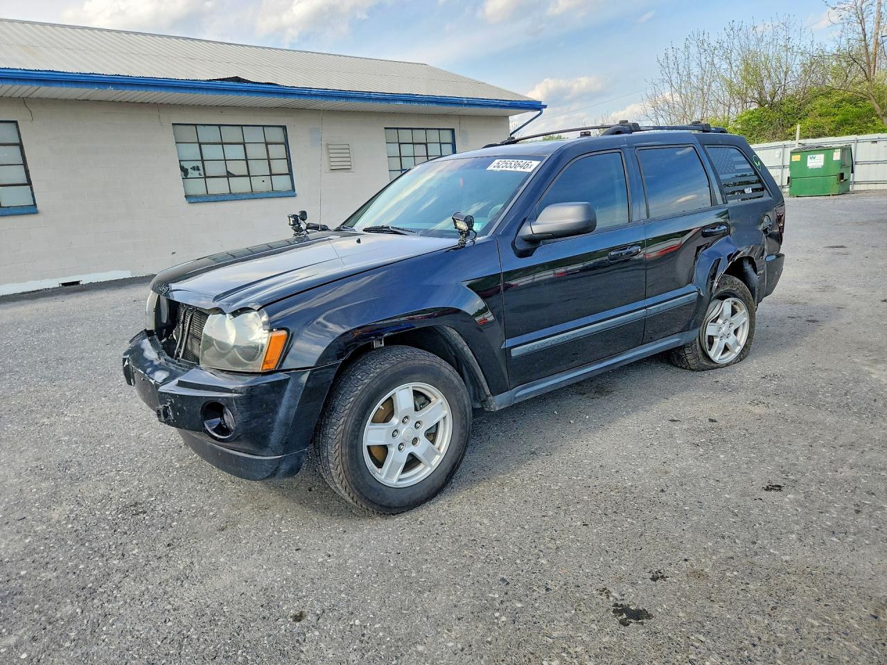2007 Jeep Grand Cherokee Laredo, VIN 1J8GS48K27C516769 — Front end