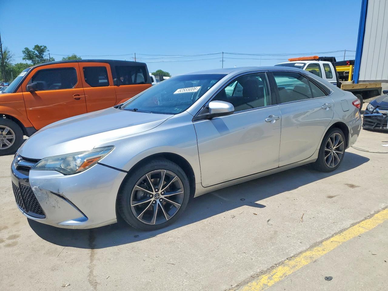 2015 Toyota Camry XSE, VIN 4T1BF1FK5FU969313 — Front end