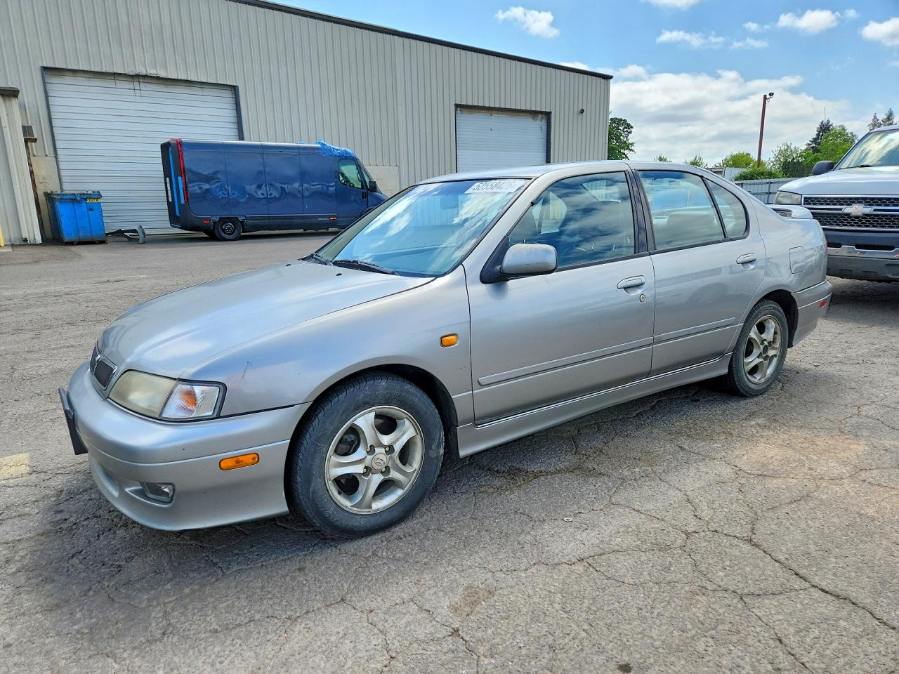 2000 Infiniti G20 Luxury, VIN JNKCP11A2YT311184 — Rear end