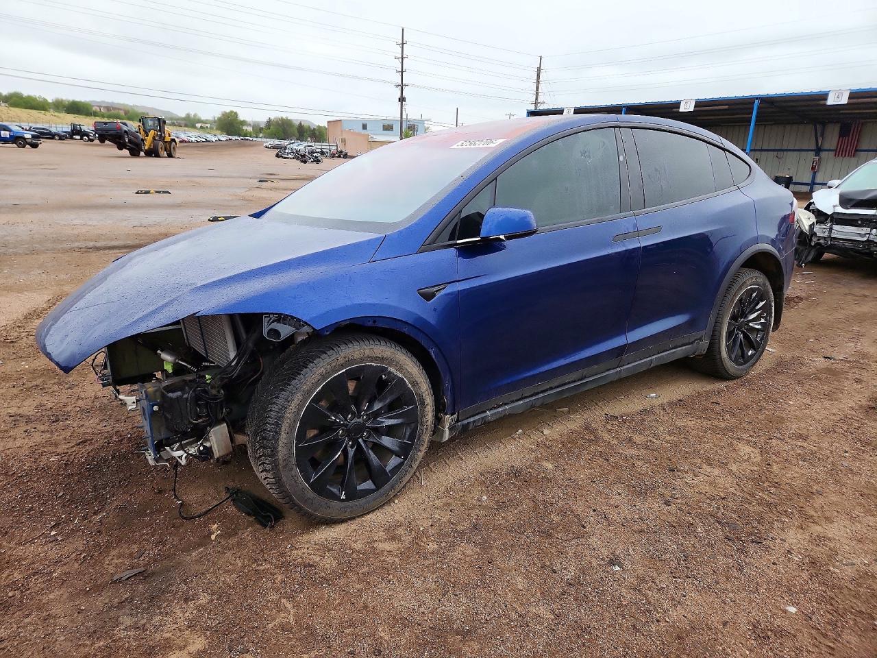 2019 Tesla Model X 75D, VIN 5YJXCBE24KF203263 — Front end