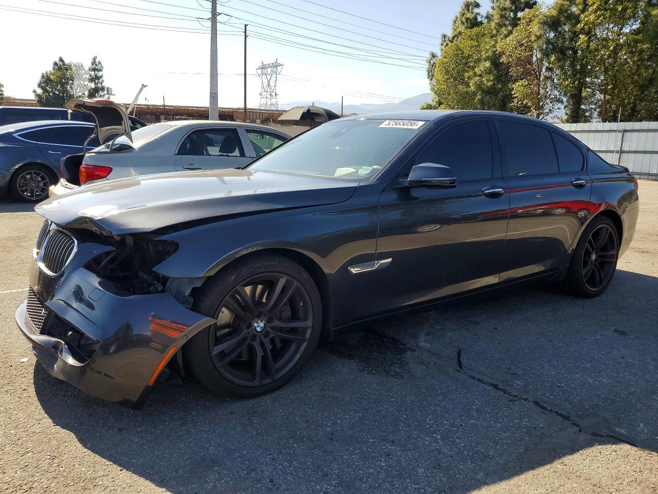 2013 BMW 7 Series 750i, VIN WBAYA8C59DC996681 — Front end