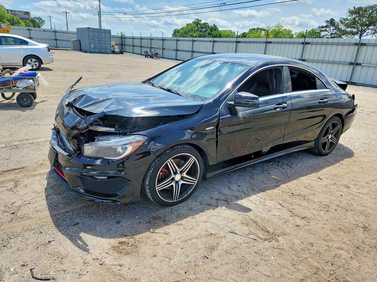 2015 Mercedes-Benz CLA 250, VIN WDDSJ4EB1FN190738 — Front end