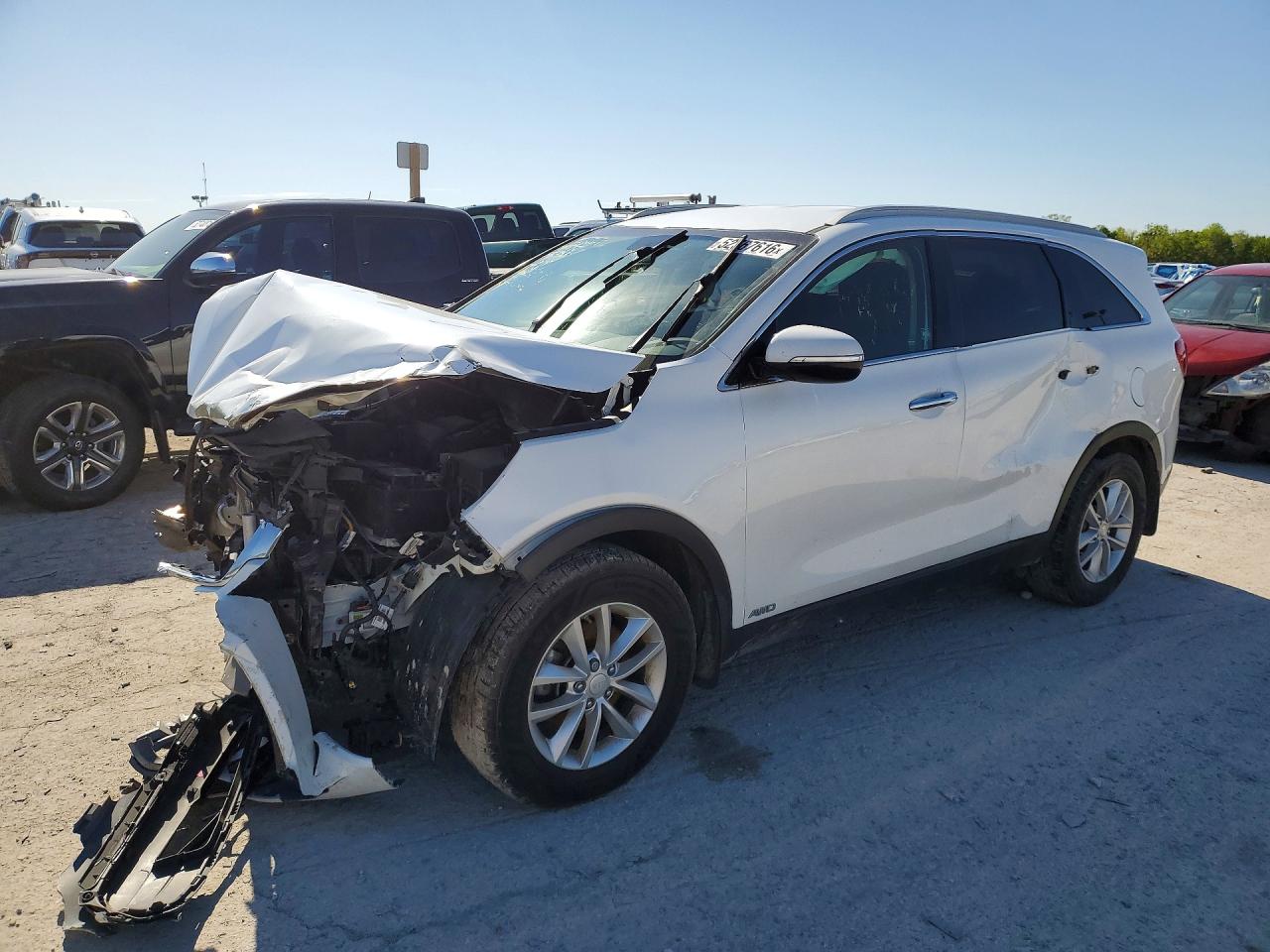 2016 Kia Sorento LX, VIN 5XYPGDA35GG050293 — Front end