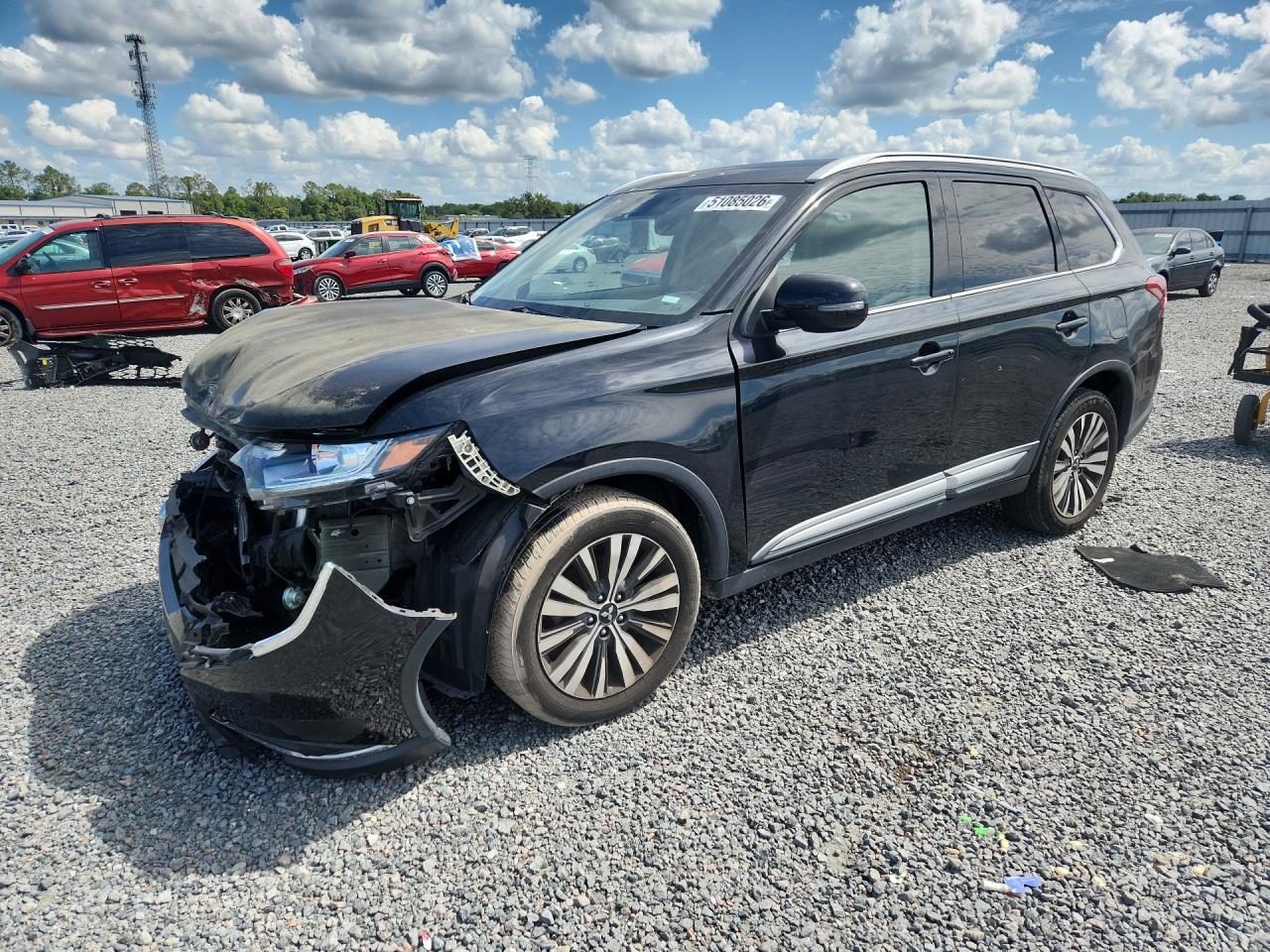 2020 Mitsubishi Outlander SE, VIN JA4AD3A39LZ030322 — Front end