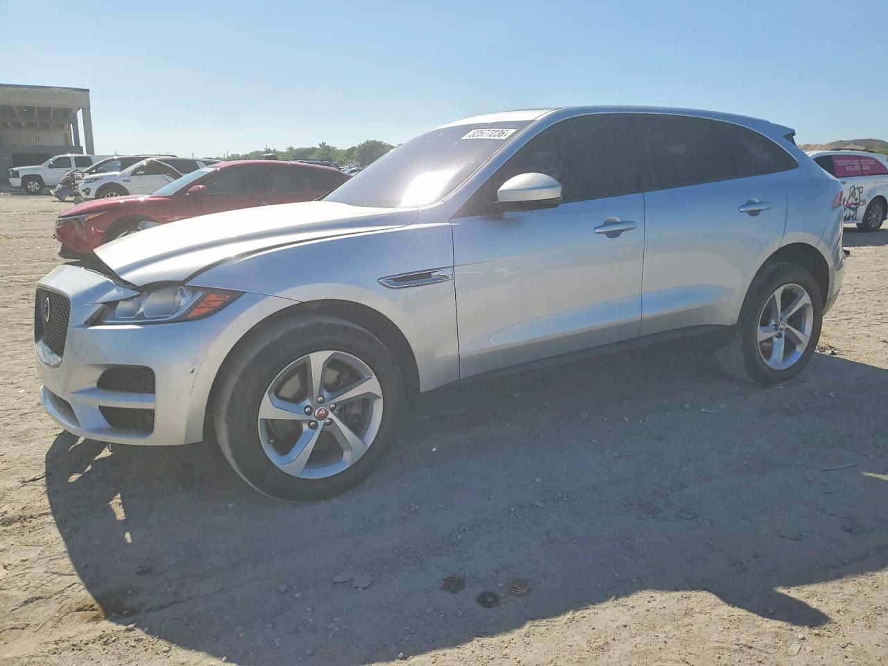 2018 Jaguar F-Pace 30t Premium, VIN SADCJ2GX0JA235636 — Front end