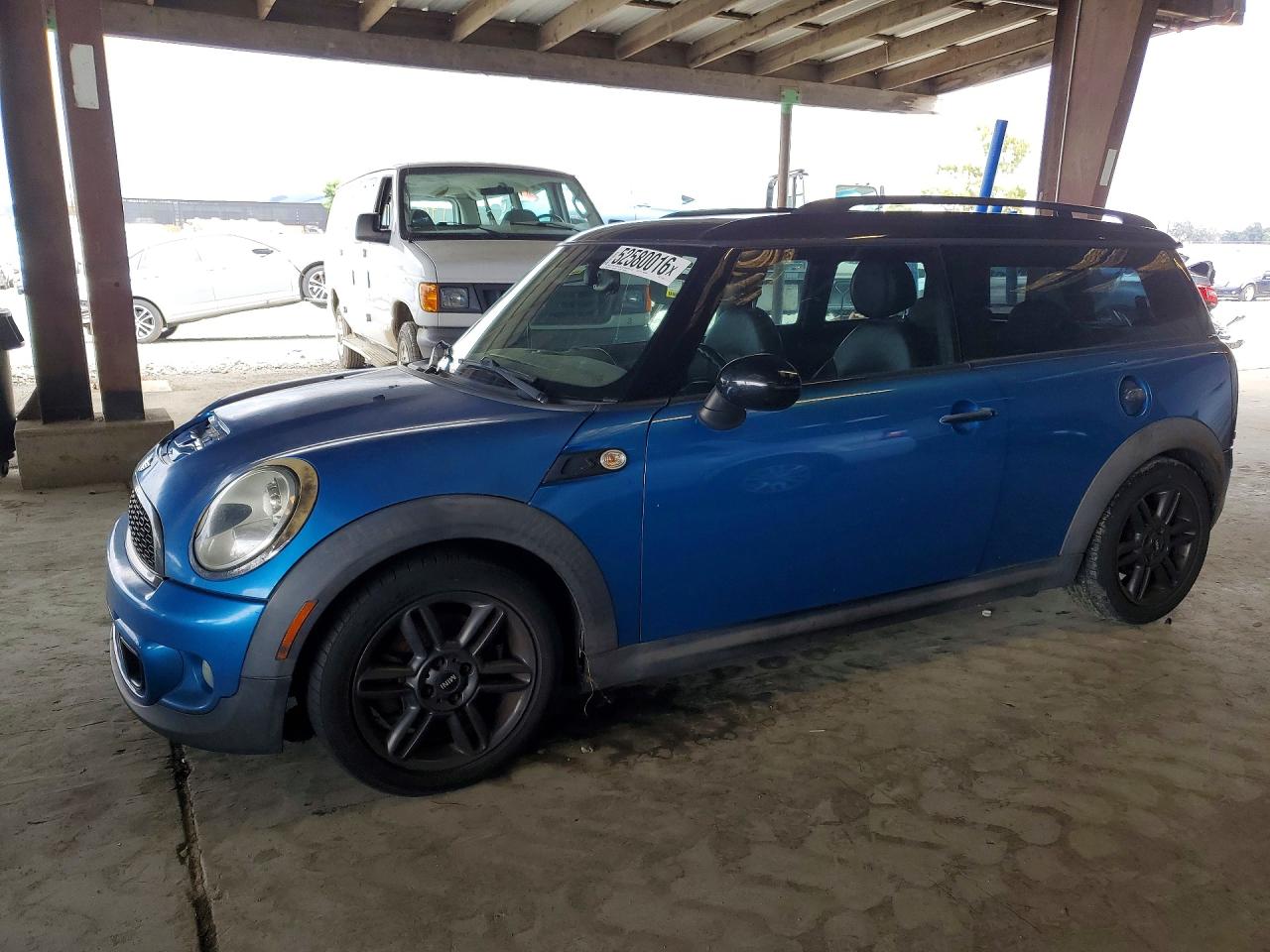 2011 MINI Clubman S, VIN WMWZG3C52BTY31381 — Minor dents and scratches