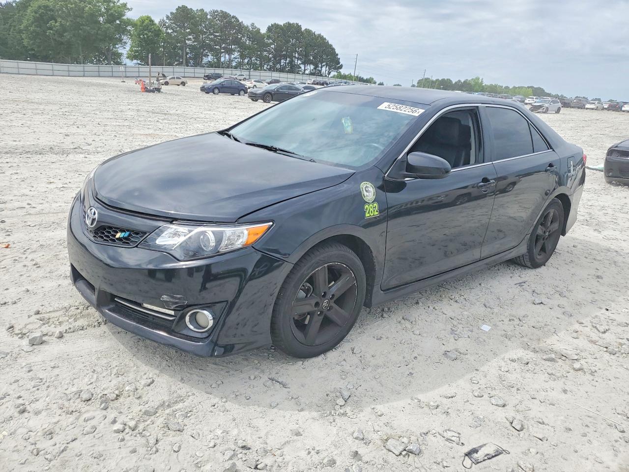 2013 Toyota Camry SE, VIN 4T1BF1FK5DU286525 — Side