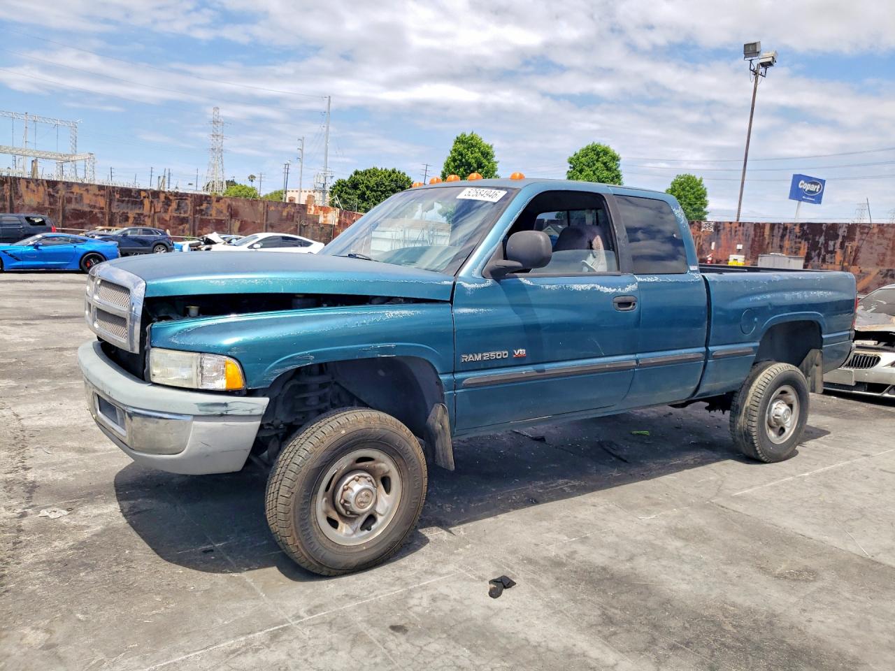 1998 Dodge 2500, VIN 3B7KF22Z4WG128857 — Вандализм