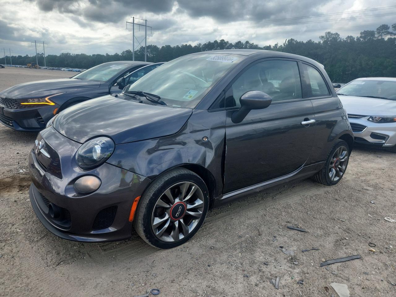 2019 FIAT 500 Pop, VIN 3C3CFFKH8KT716589 — Front end