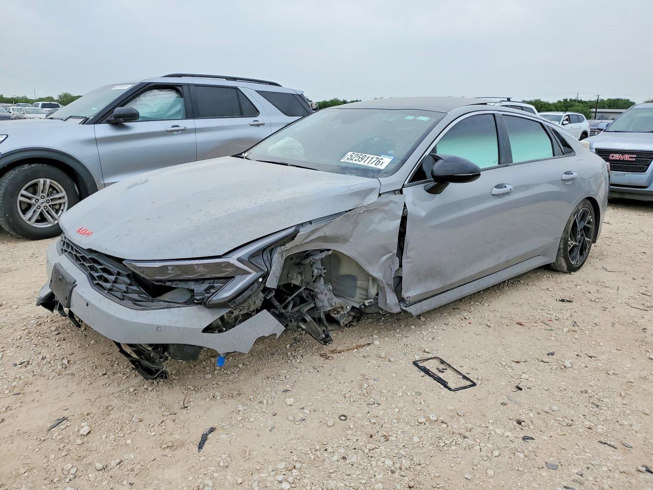 2025 Kia K5 GT-Line, VIN KNAG64J71S5308717 — Front end